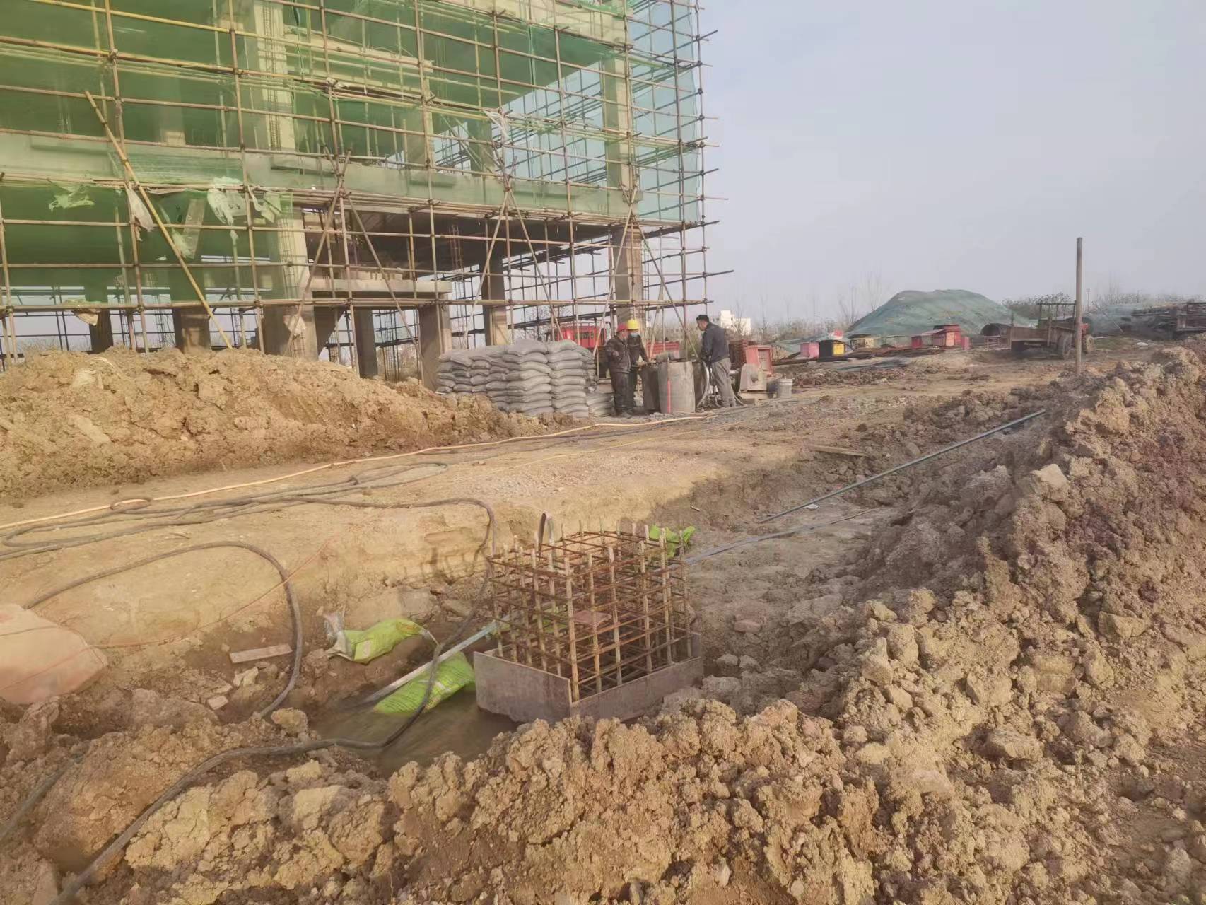 东英镇当桥梁出现裂缝的时候应该及时加固修补